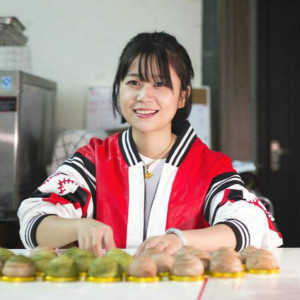 武漢大齡自閉癥患者心中的“最美烘焙教師”