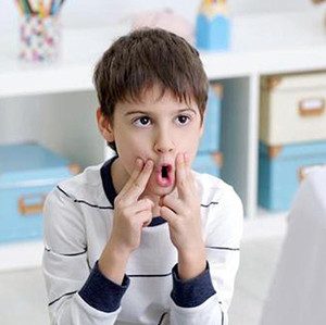 自閉癥孩子為什么不會說話？