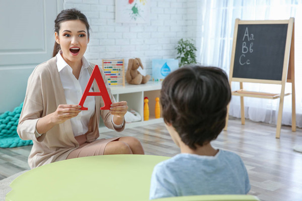 自閉癥兒童的語言理解和語言表達(dá)訓(xùn)練
