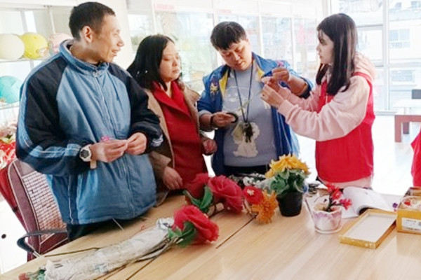 長沙手工制作培訓(xùn)活動為大齡心智障礙人士賦能