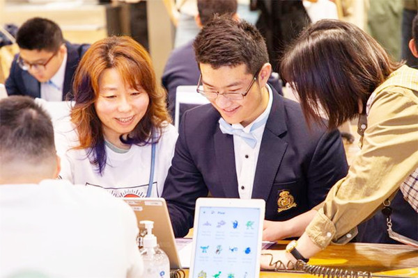 優(yōu)衣庫攜手曹鵬公益基金會(huì)關(guān)愛自閉癥兒童