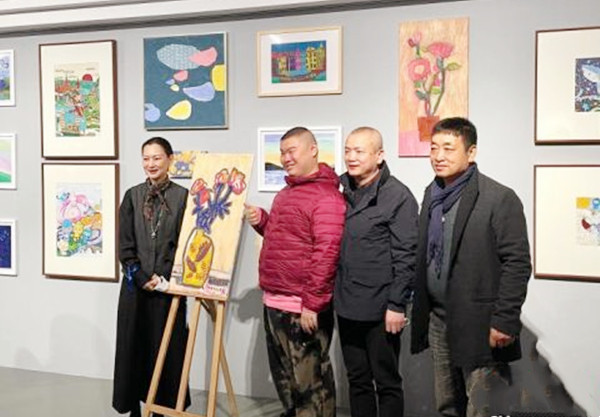 自閉癥青年黃太陽公益畫展在杭州舉行