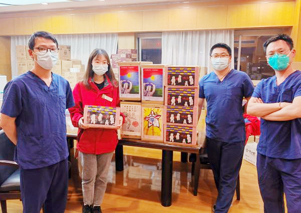 五一前夕，上海自閉癥孩子送給白衣戰(zhàn)士咖啡