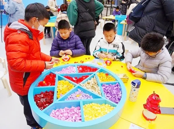 樂高集團“樂樂箱計劃”惠及心智障礙兒童