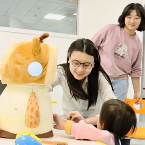 廈門(mén)大學(xué)團(tuán)隊(duì)為孤獨(dú)癥兒童設(shè)計(jì)機(jī)器人助教