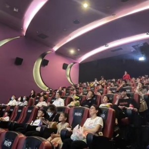 關(guān)注自閉癥兒童，電影《向日葵中隊》在南京溫暖上映