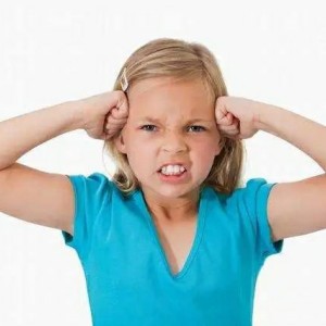 自閉癥孩子打頭是什么原因？怎么辦？