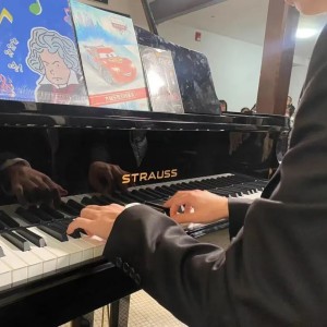 自閉癥少年獻(xiàn)藝上海芒笛“音樂尋根之旅”音樂會