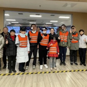 上海自閉癥孩子來(lái)人民廣場(chǎng)地鐵站做志愿者
