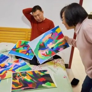 孤獨(dú)癥畫師李佳洋和他的“二十四節(jié)氣”（二）