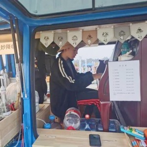自閉癥少年軒軒的流動(dòng)音樂(lè)咖啡車(chē)（三）