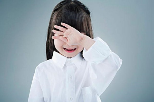 自閉癥孩子完成任務(wù)時哭鬧怎么辦？