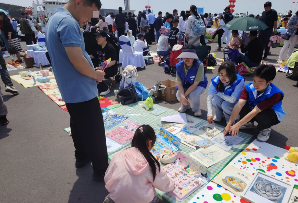 青島大學醫(yī)學部“護星計劃”孤獨癥音樂治療服務團開展志愿活動