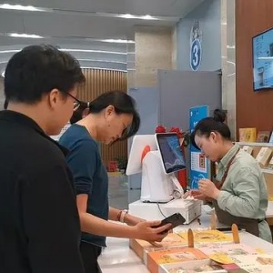上海方壇咖啡吧為大齡自閉癥患者提供就業(yè)機(jī)會(huì)
