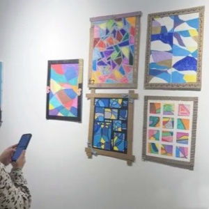 “心上的風景”主題藝術(shù)展展現(xiàn)孤獨癥等特殊群體畫作