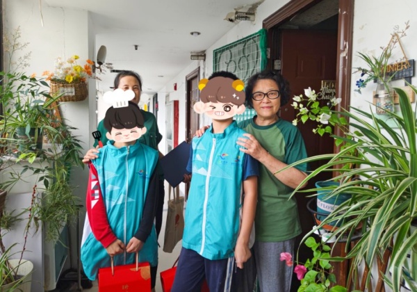 “芯蓓坊”大齡自閉癥患者與老人共度重陽(yáng)佳節(jié)