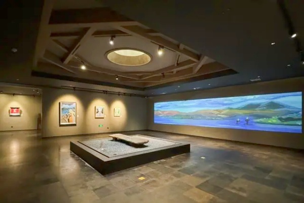 《初醒的天空》公益展助力孤獨癥青少年的藝術夢