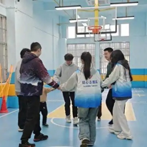 “繪夢(mèng)星空，共筑成長(zhǎng)樂(lè)園”自閉癥兒童籃球課活動(dòng)在武漢舉行