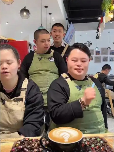 自閉癥患者直播：手鏈加跳舞表演，4天營業(yè)額超8萬