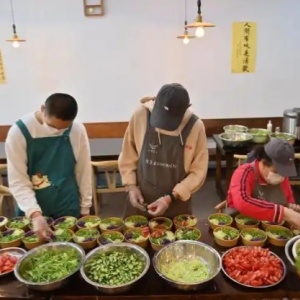 長春“天使餐廳”的自閉癥幫廚：在實踐中融入社會